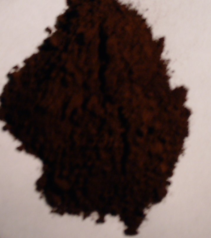 Burnt umber pigment